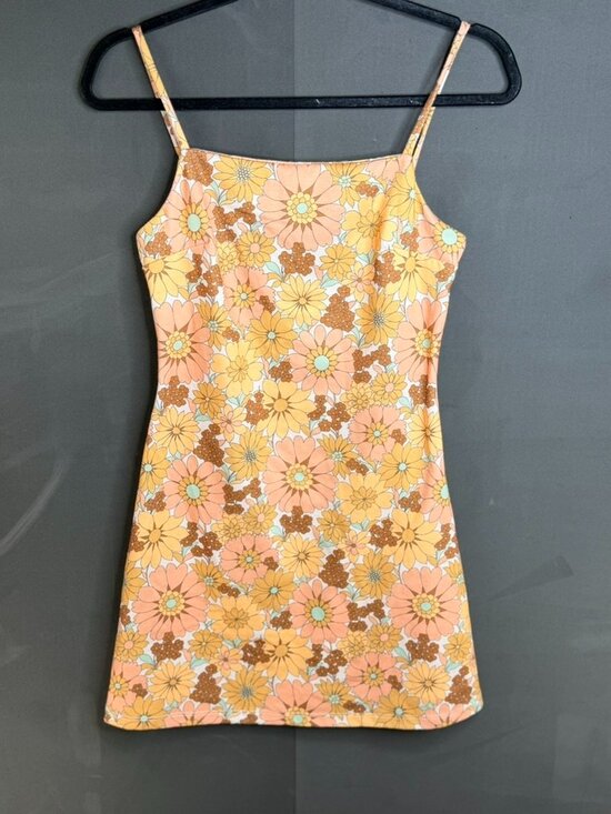 Altar'd State Dresses & Skirts - altar'd state Retro Floral Y2K Bodycon Dress Spaghetti Strap Mini Sz Small